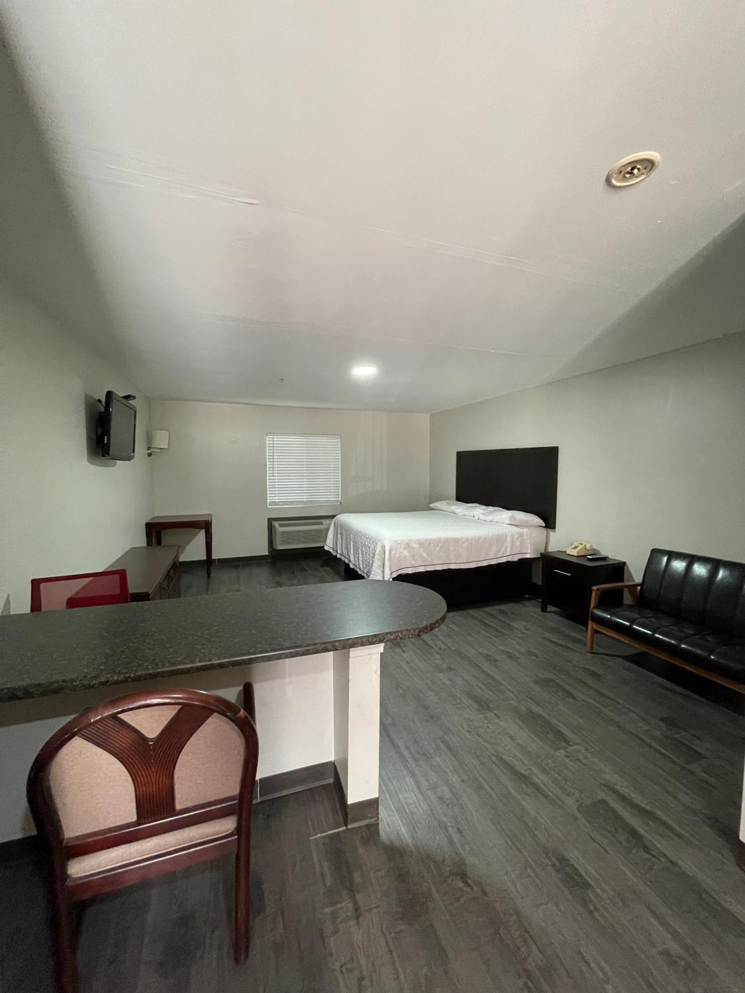 High Falls Inn & Suites Eksteriør bilde