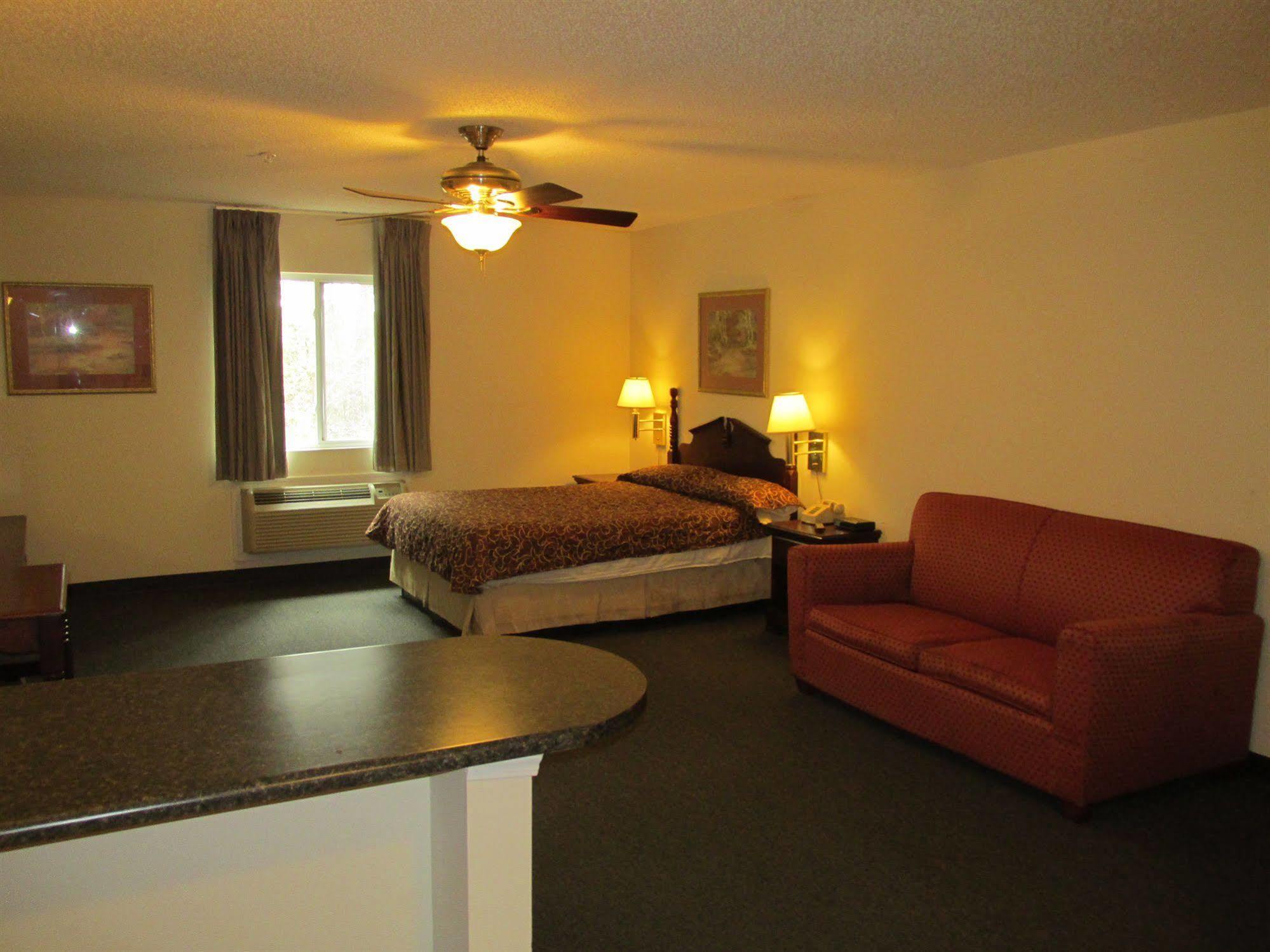 High Falls Inn & Suites Eksteriør bilde